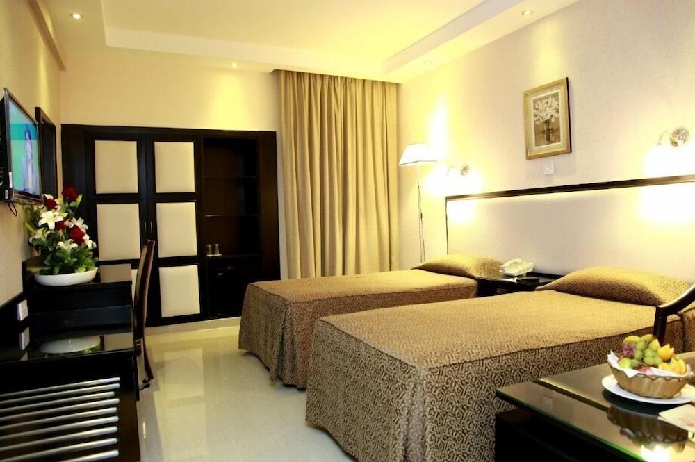 Palm Beach Hotel Dubai Eksteriør billede